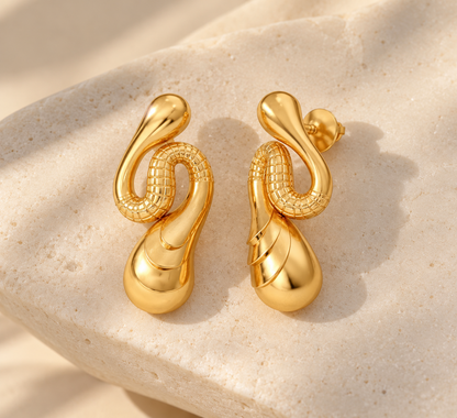 Swerve Stud Earrings | Yellow