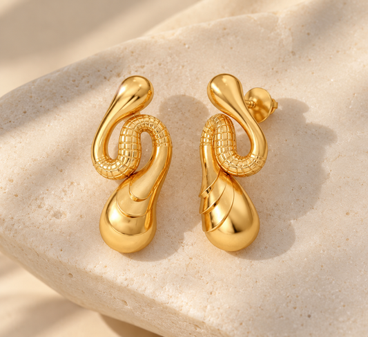 Swerve Stud Earrings | Yellow